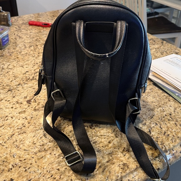 Pre loved Inspired Backpack Bag Black-REVIEW LAST TWO PICTURES FOR CALLOUTS - Picture 3 of 11